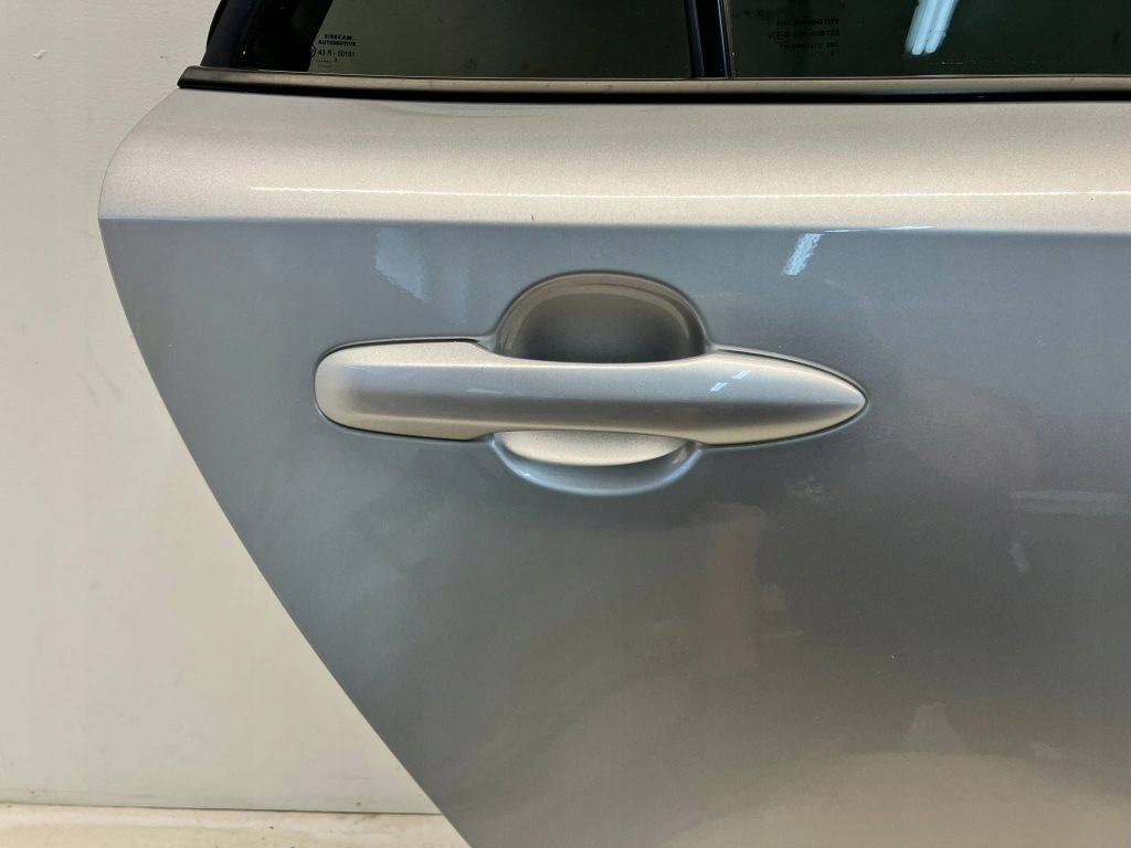 фото №7, Corolla e21 kombi дверь задние правый задняя полный 1l0 царапины