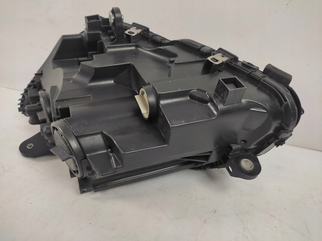 фото №10, Mercedes c-klasa w205 лампа правая перед 2014-