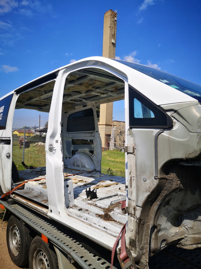 фото №2, Mercedes vito w447 чверть правий перед