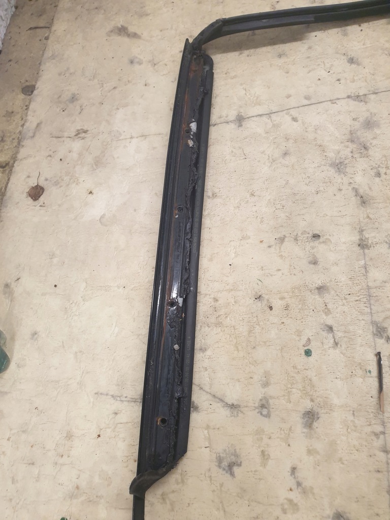 фото №13, Bmw 3 e93 прокладка крыша передняя 7217242