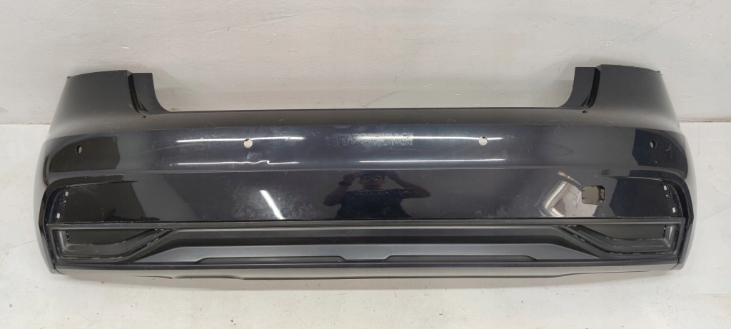 Купити Бампер задній audi a1 ii 82a 4xpdc