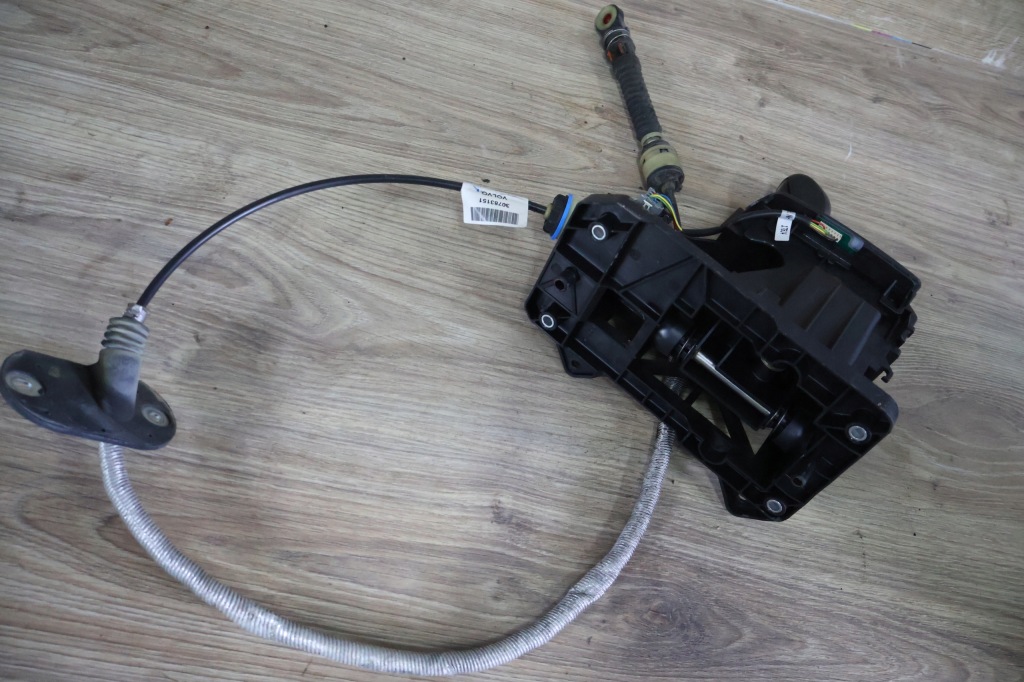 фото №7, Volvo c30 v50 s40 ii c70 2.4 d5 вибірник важіль перемикання передач домкрат 06-