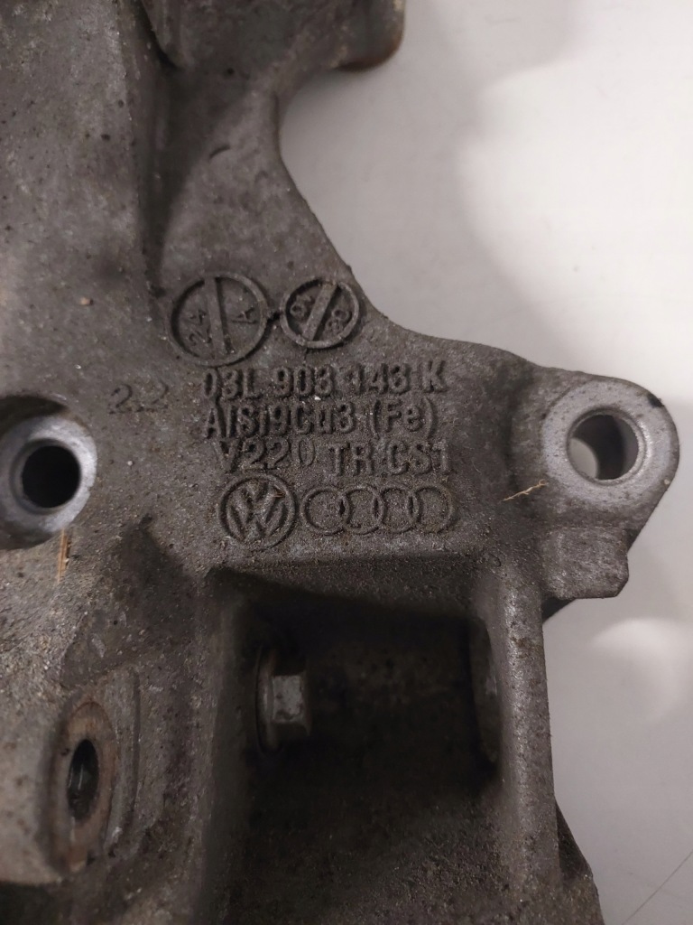 Кронштейн генератора 1.6 tdi cay vw seat skoda audi 03l903143k с Разборки