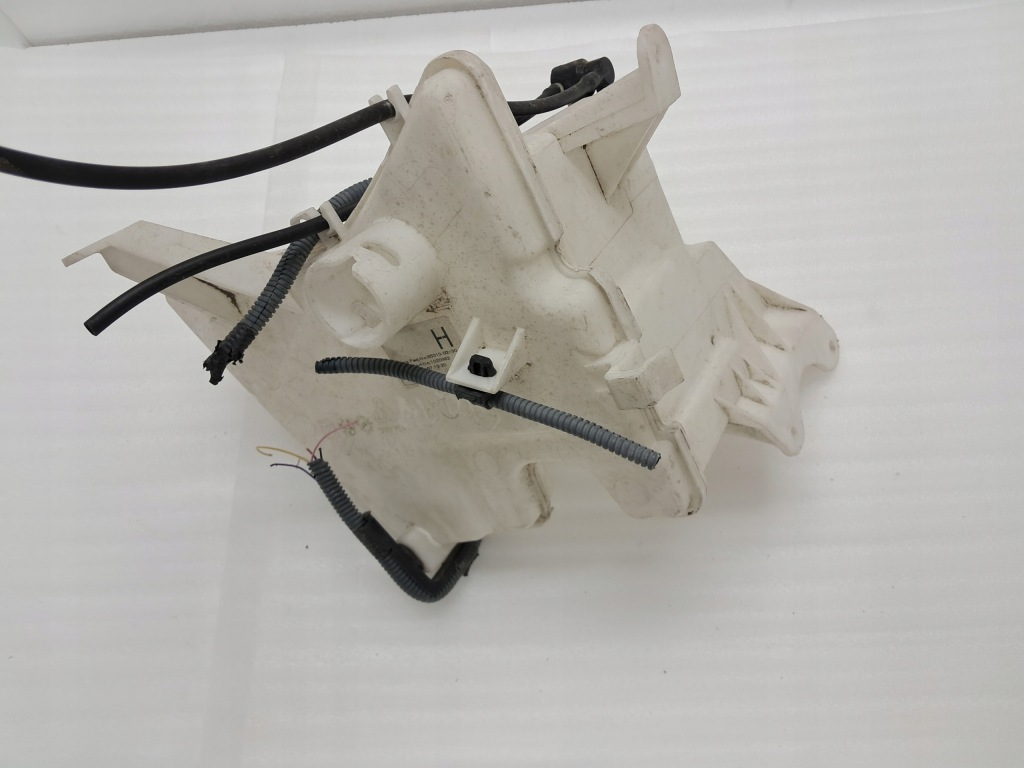 фото №1, Toyota auris ii e18 бачок омывателя 85310-02490