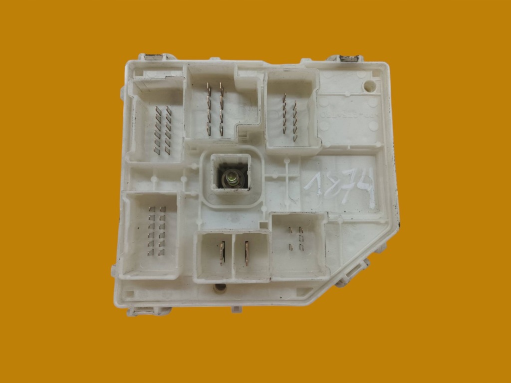 фото №4, Коробка запобіжників toyota rav4 ii 2000-2005