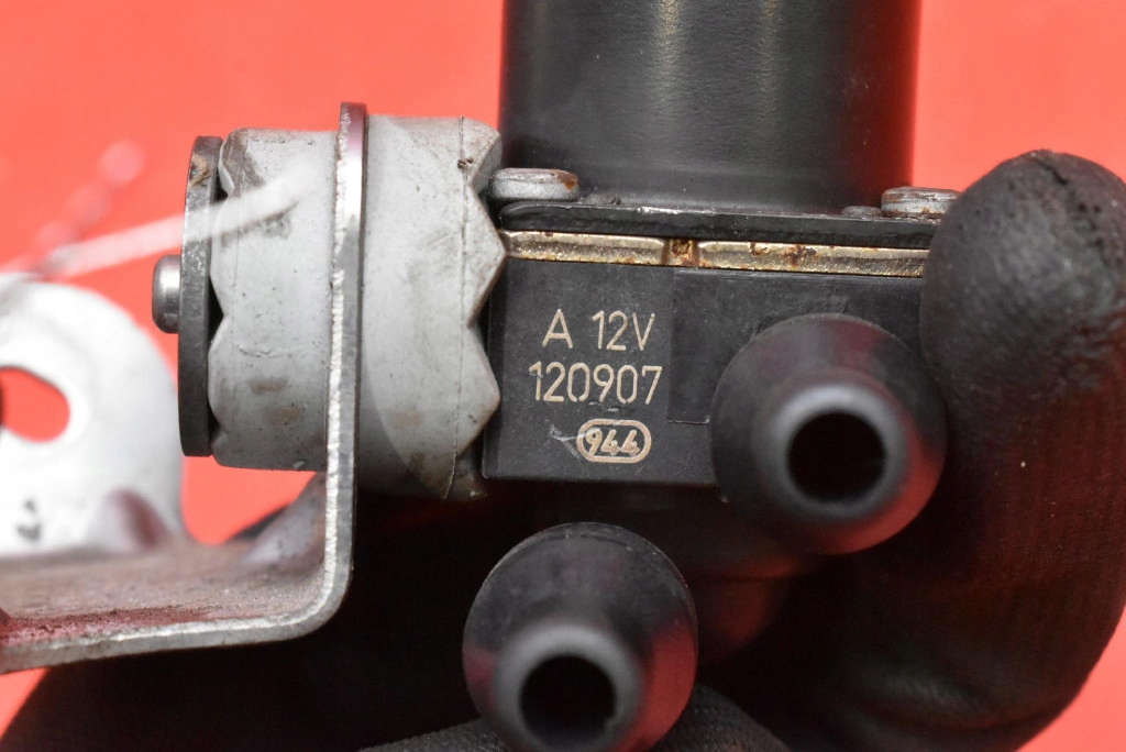 Клапан электроклапан воды 8514557 bmw f20 1.6 d 116 km 11-15 Киев