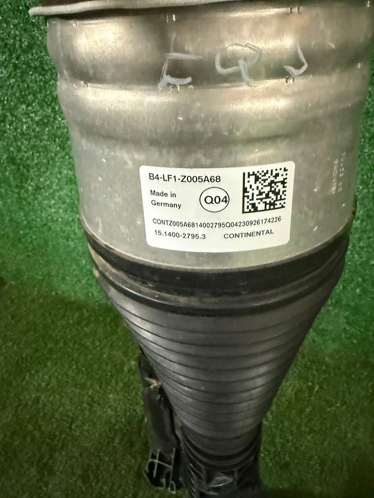 Mercedes benz eqs v297 амортизатор пневматичний передній праві z005a68 в Україні