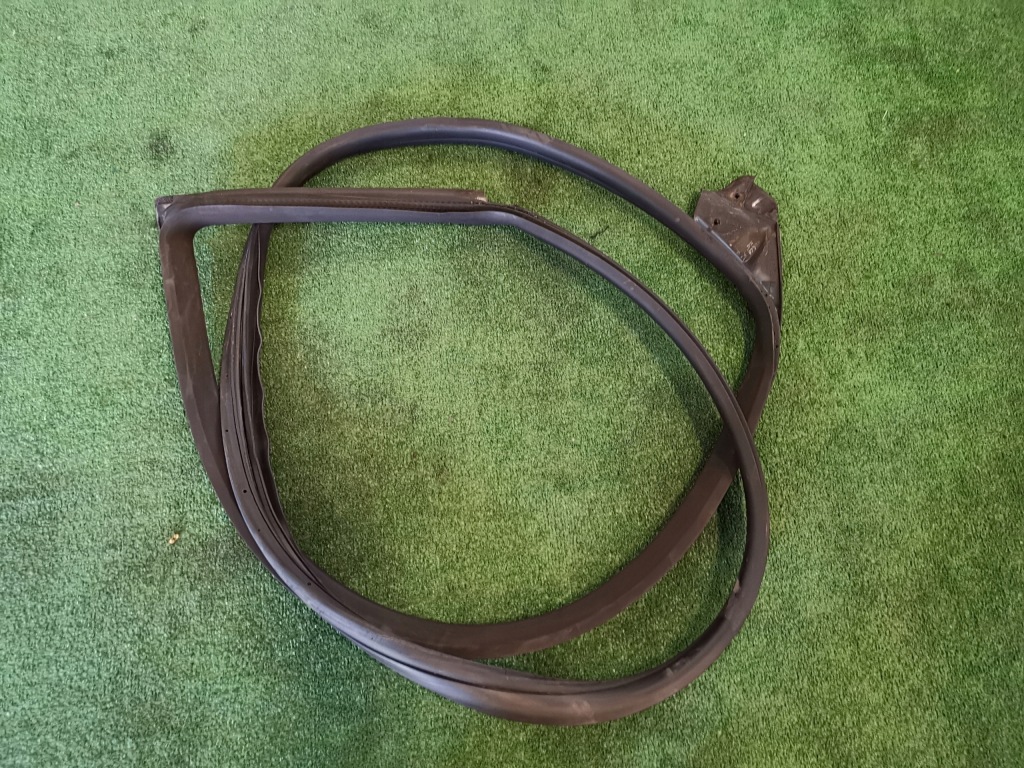 Купить Прокладка дверь правый перед alfa romeo mito