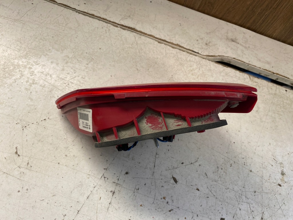 фото №7, Vw passat b7 kombi лампа лівий задня w кришка 3af945093l