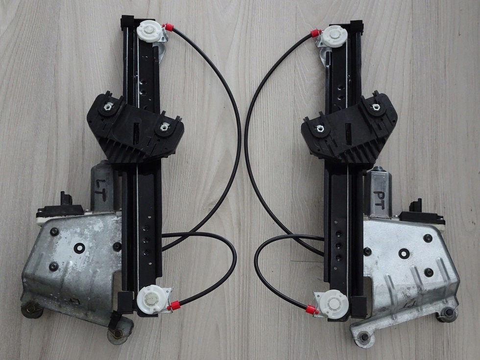 фото №1, Mitsubishi colt cc подъемник стекло задняя правый 2006-