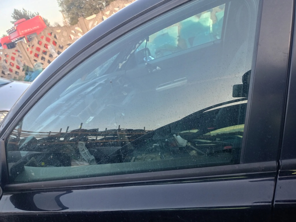 фото №1, Стекло левый перед 452-46 volvo s40 04-08