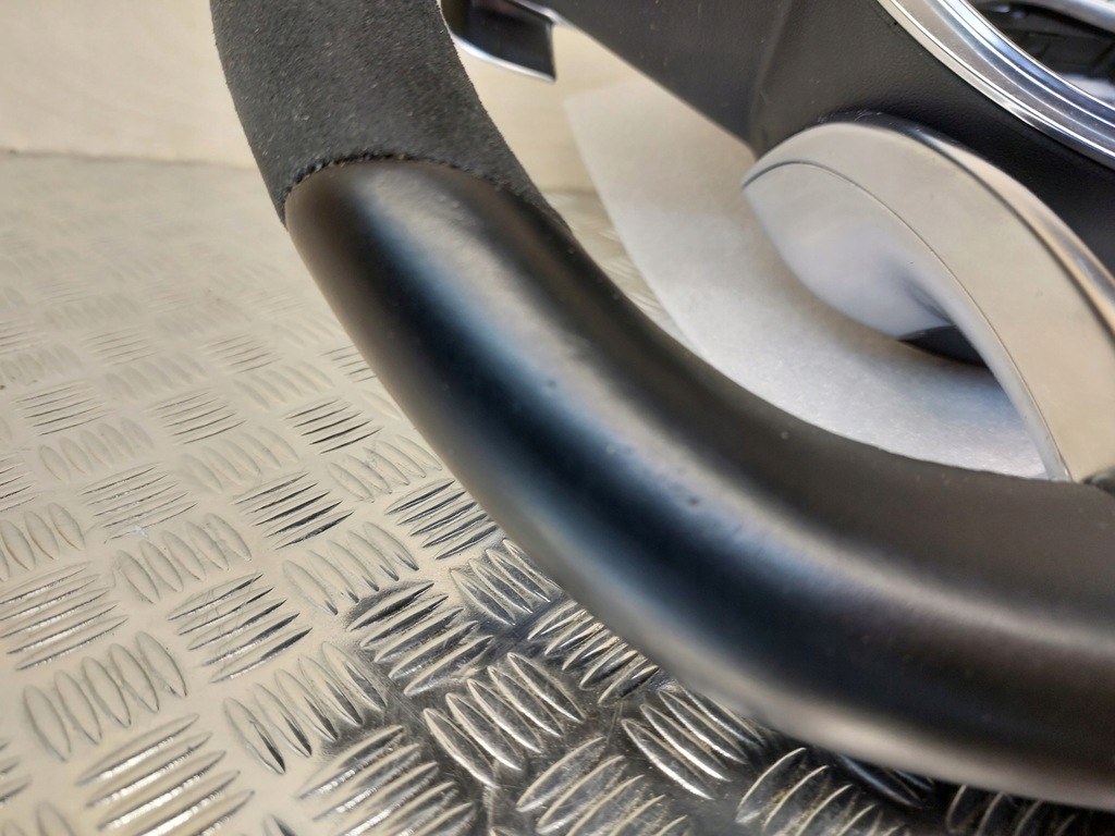 фото №7, Воздуховод mercedes amg w213, руль wheel