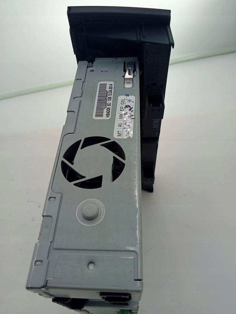 фото №12, Считыватель карта sd навигации mmi harman audi a5 a4 b8 8r2035666e