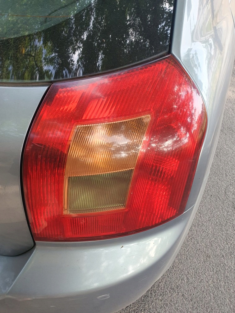 фото №12, Бардачок пассажира toyota corolla e12 2.0 d 4d 2002 chb 4d 81kw 8q3