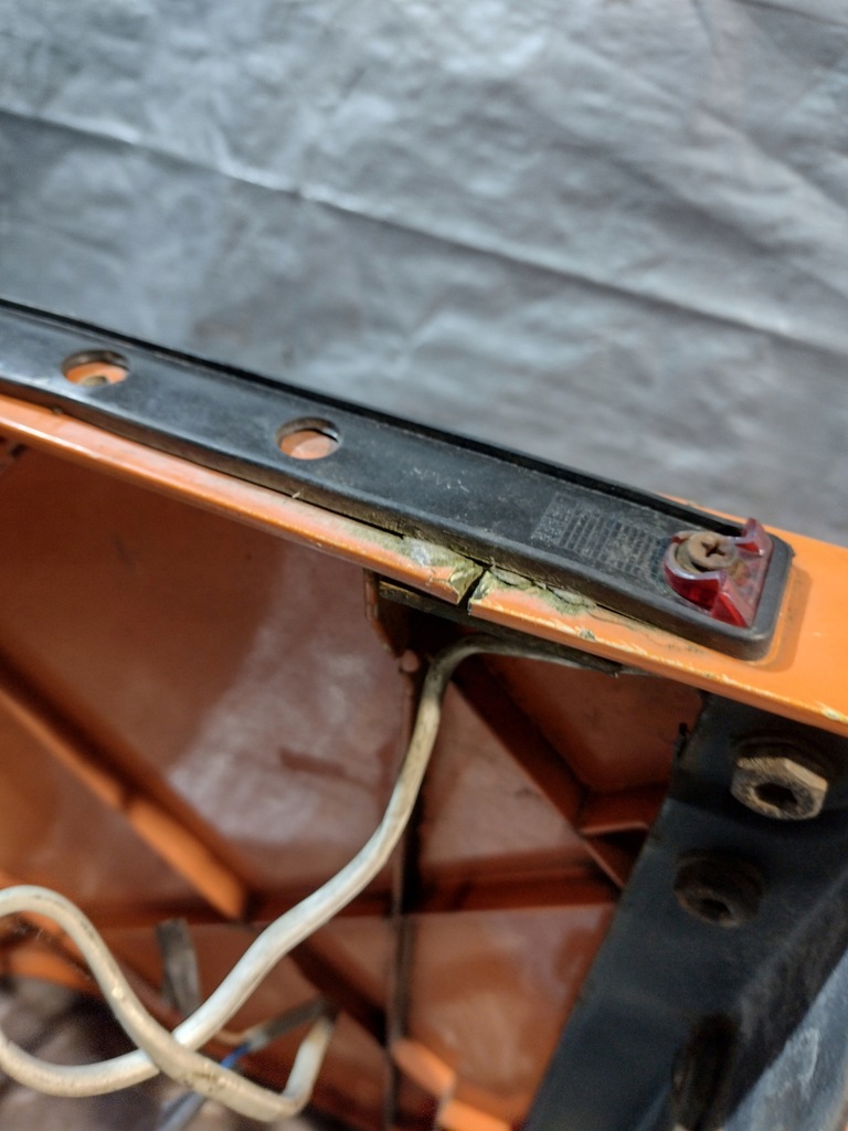 фото №15, Спойлер лівий scania r 1363809