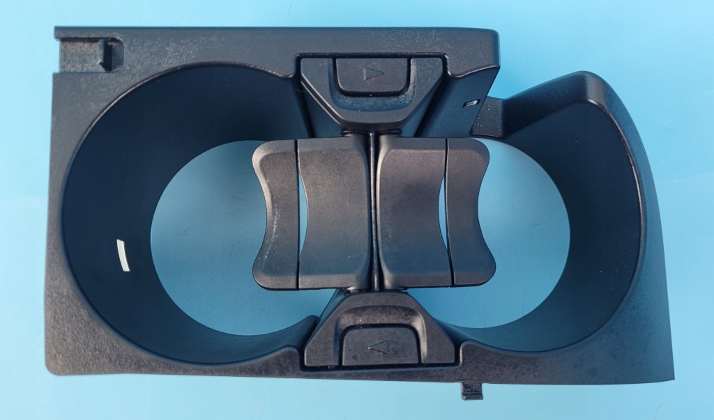 Mercedes w206 22r кронштейн на напої cup тримач a2068104000 Недорого