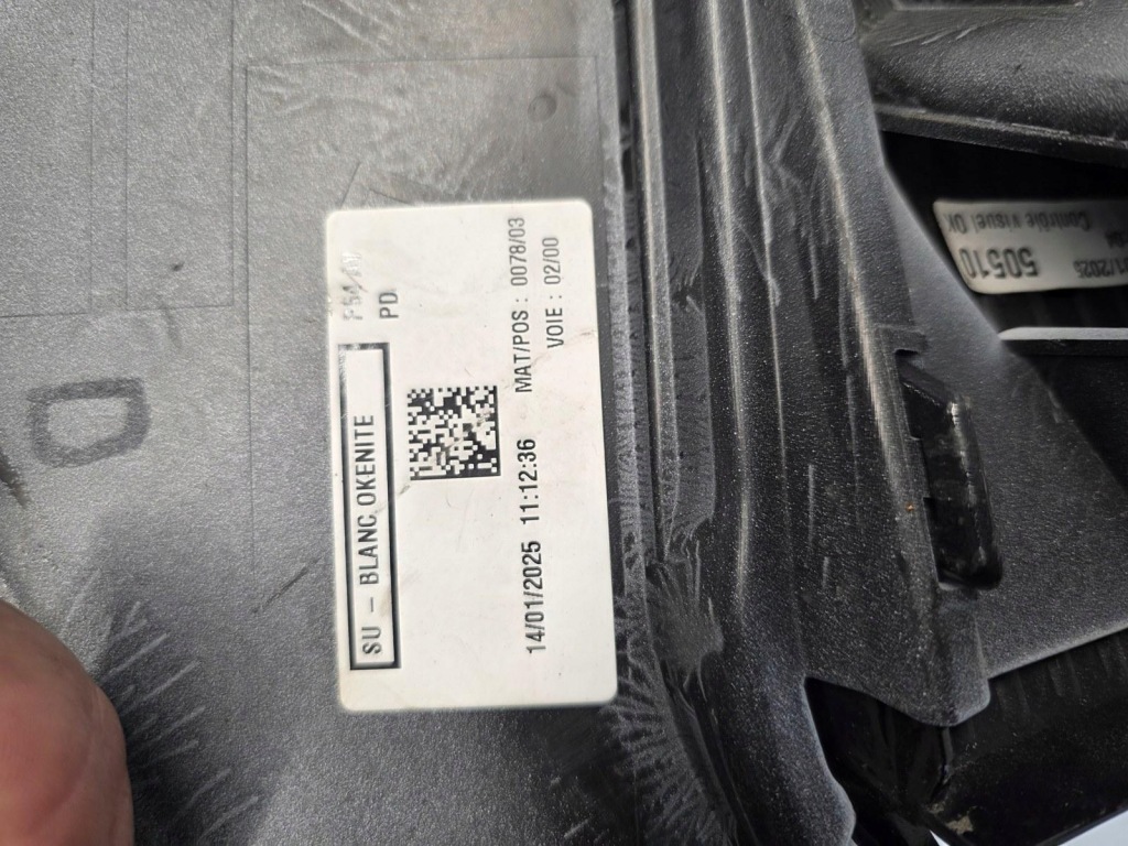 Бампер правая  перед peugeot 408 2 22- 9844514980 с Разборки