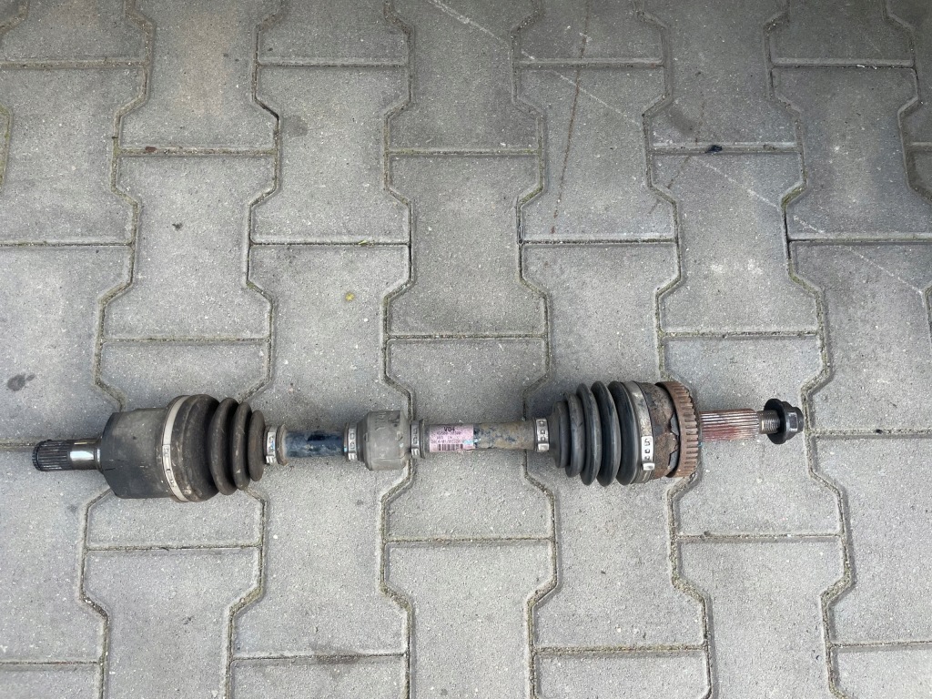 фото №1, Hyundai i40 привідний вал ліва 1.7crdi 49500-3z300