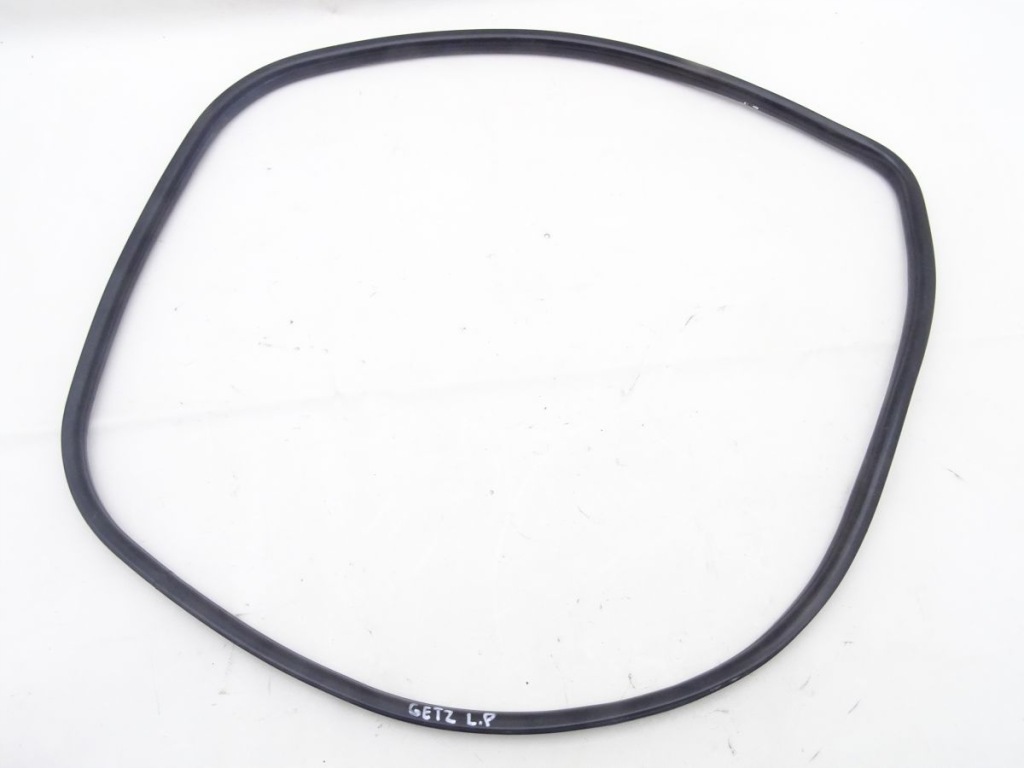 фото №1, Hyundai getz 02-09 прокладка дверь левый перед 5d