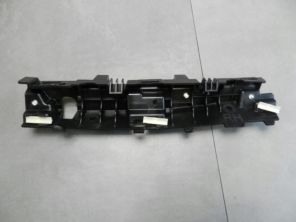 фото №9, Mondeo mk5 направляющая обшивка стойка правое левая перед