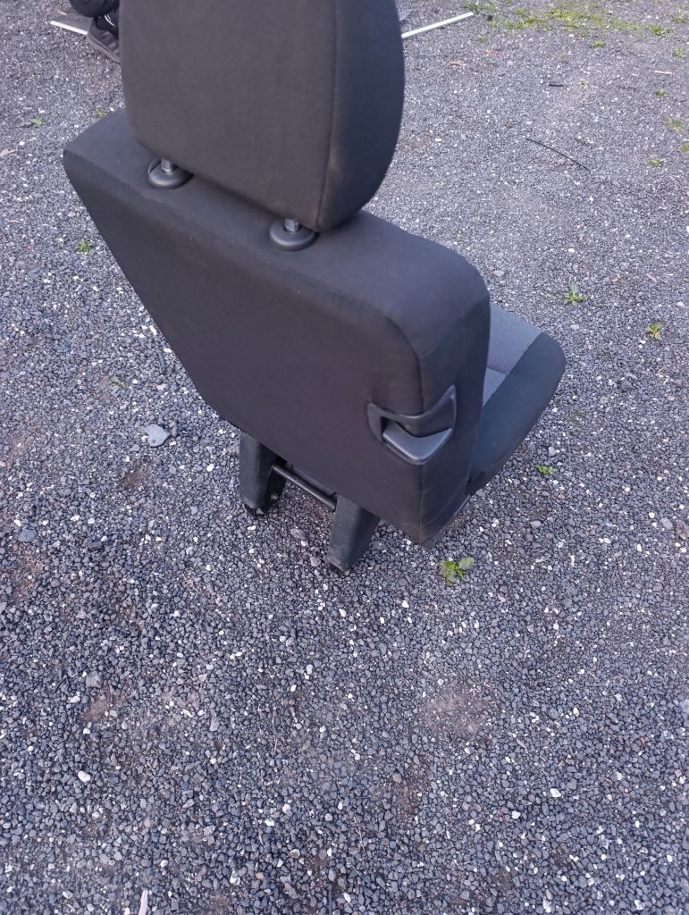 Vw t5 t6 сидіння одномісний drugi ряд/ 2 ряд підставка для сидіння задній/ задній austin в Україні