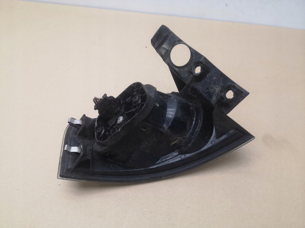 фото №7, Лампа правая задняя w крыло seat ibiza iii lift 3d 3 дверь 05-08