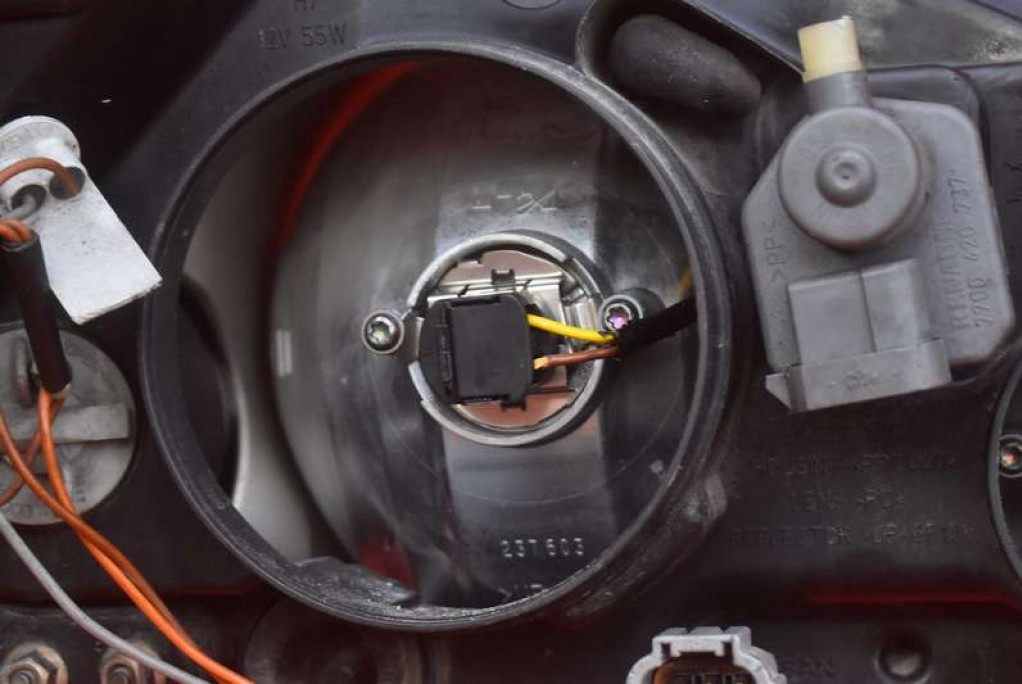 фото №8, Фара левый лампа перед eu 1ej238010-01 nissan primera p12 01-08