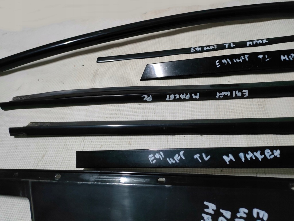 Bmw e91 рестайлинг  накладки shadow line Оригинал