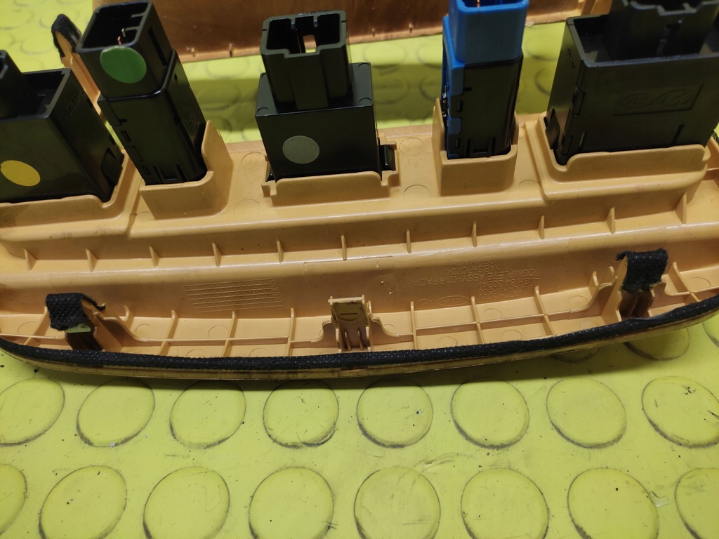 фото №6, Kia opirus панель рамка попільничка