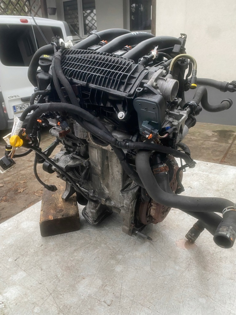 Двигатель citroen c3 2 peugeot 208 1,2 vti hm01 10b208 комплектный Цена