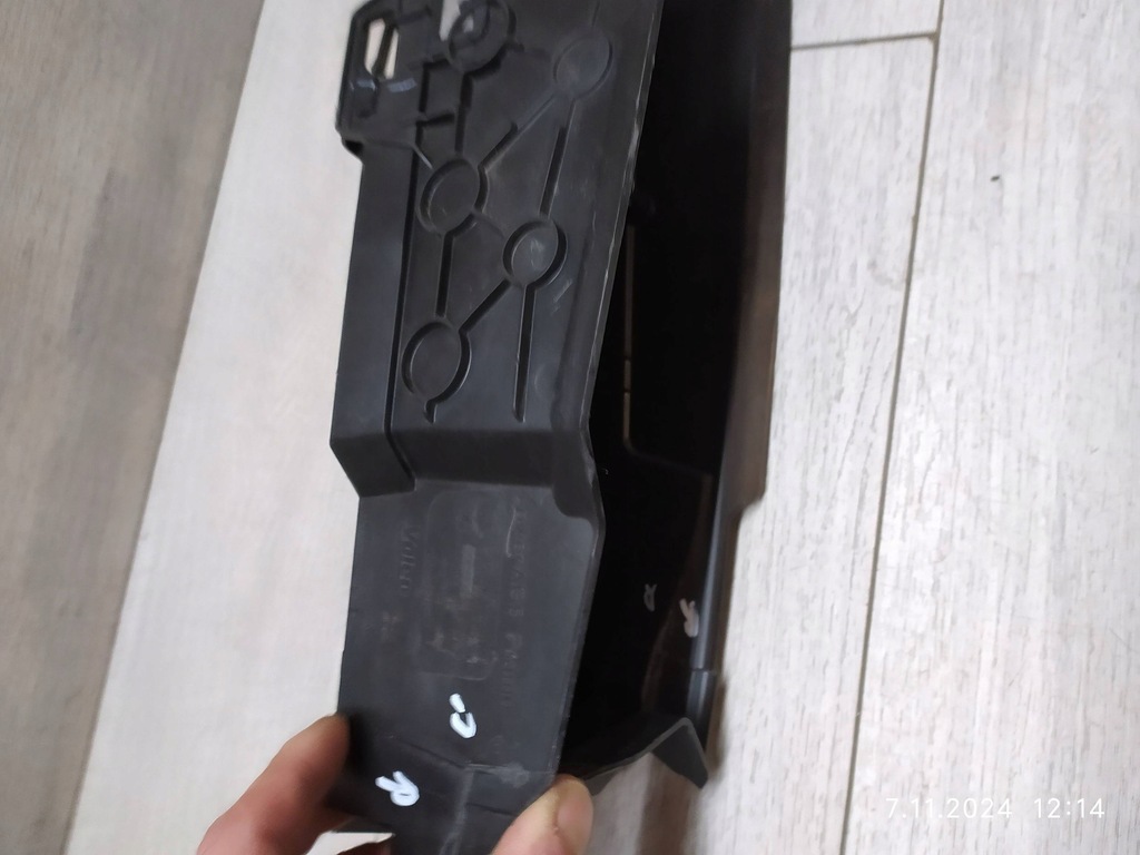 фото №5, 10513. bmw ix3 жалюзі впуск повітря 5a22690