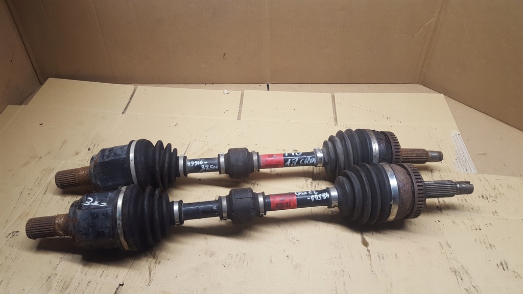 фото №1, Hyundai i40 приводной вал левая 1,7 crdi 49500-3z500