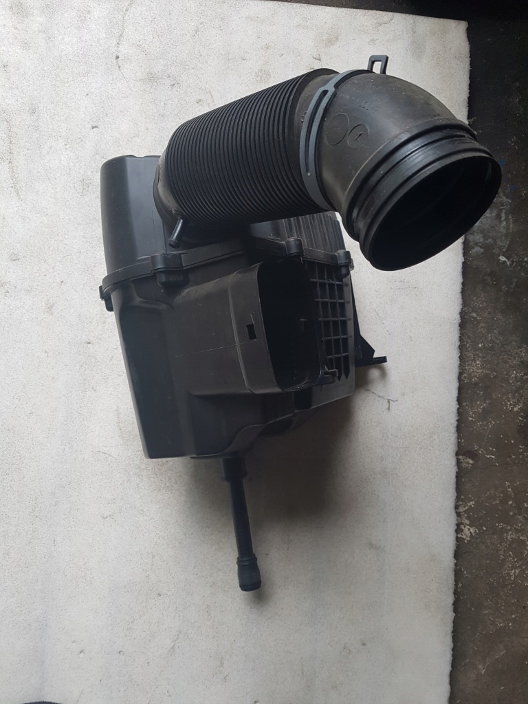 фото №2, Корпус фильтра воздуха skoda rapid 1.2 tsi