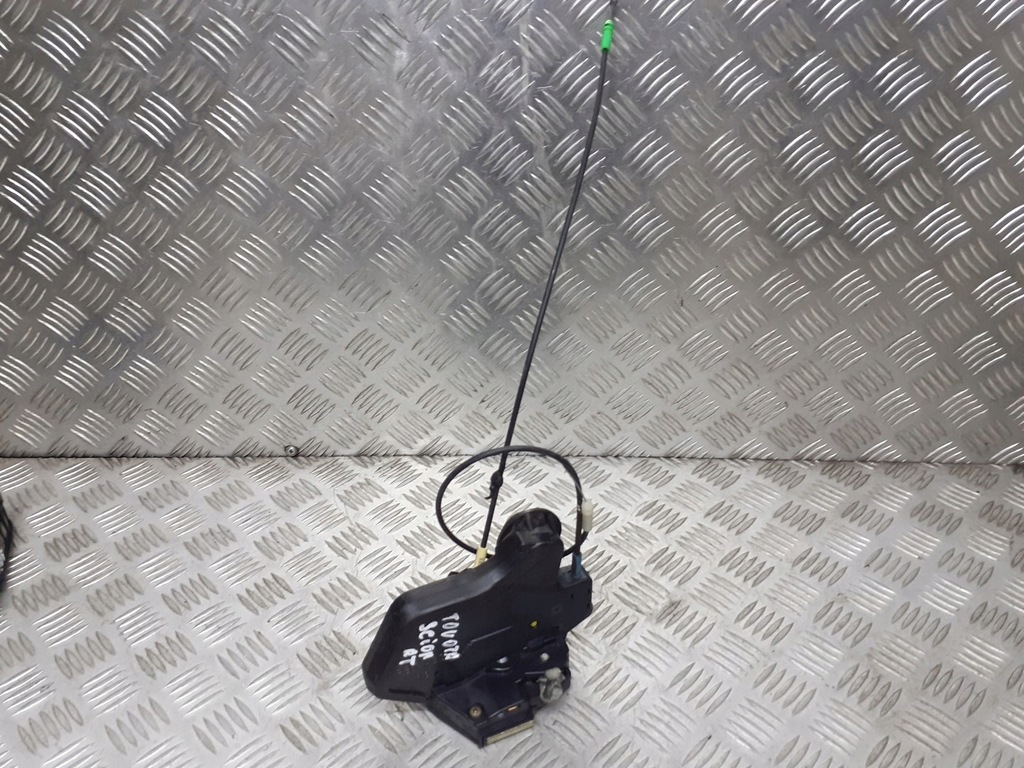 фото №1, Замок двері правий задня toyota scion xa 2pin