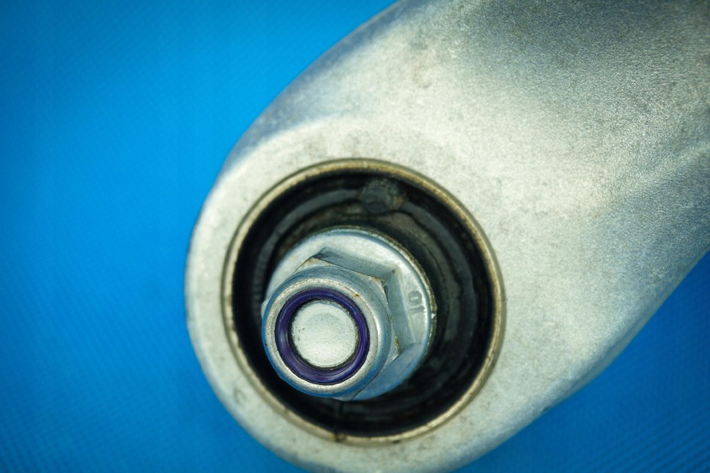 фото №6, Рычаг поперечный задняя audi a6 a7 4g a8 8k0505323h