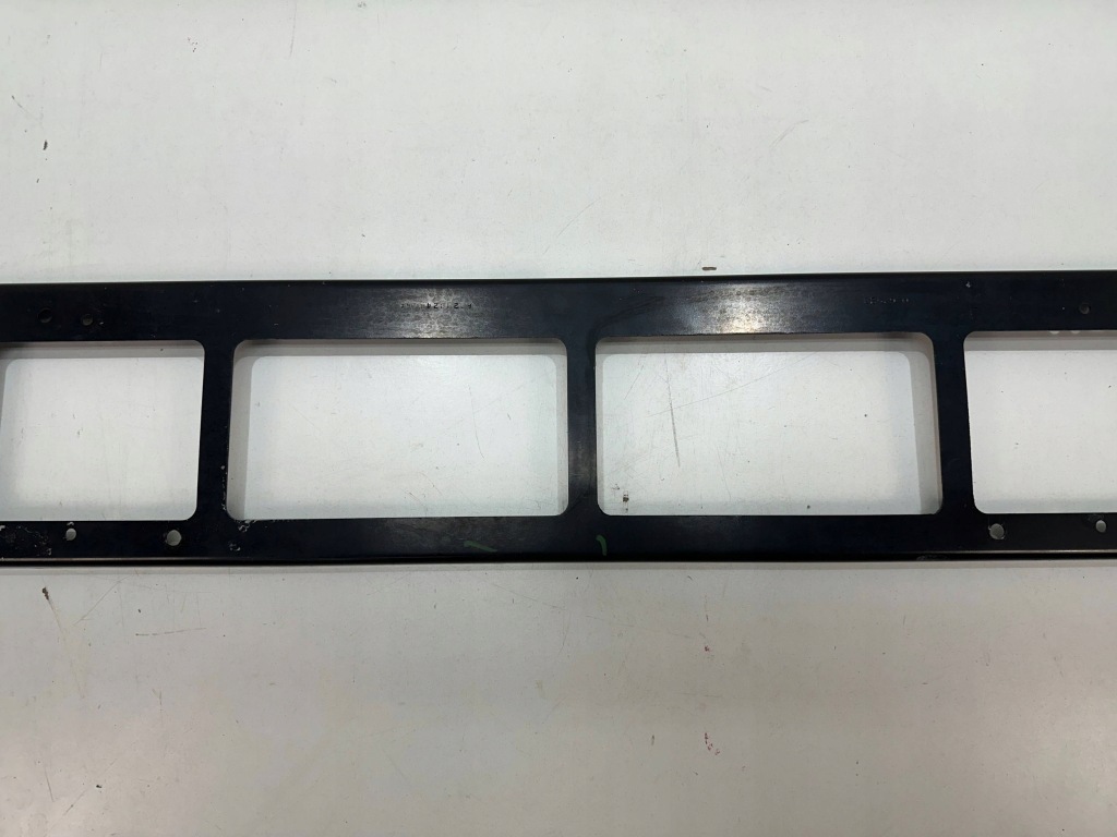 Молдинг підсилювач бампера передній перед dodge ram 68288244aa Зі Шроту