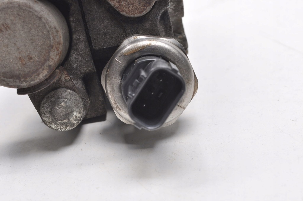 фото №9, Honda fit shuttle civic jazz 1.3 датчик давления масла 499000-7931