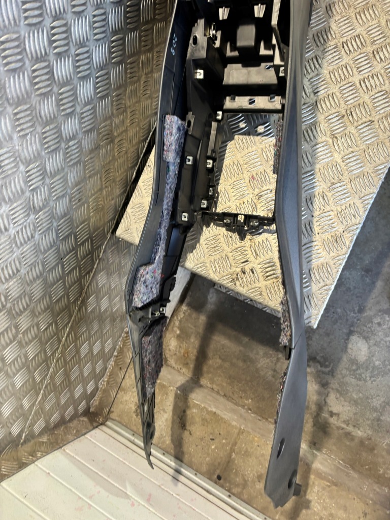 фото №10, Туннель средний peugeot 208 ii подлокотник кожа