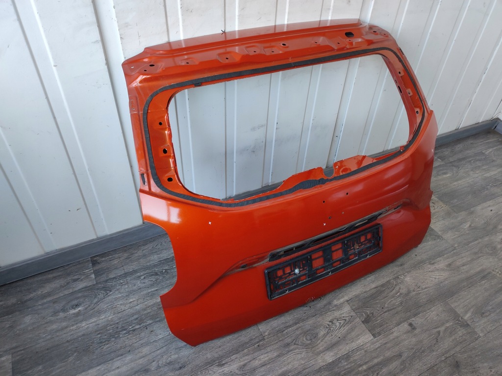 фото №7, Крышка багажника задняя задняя -------- dacia duster ii lift 2021-2024 --- poznań ---