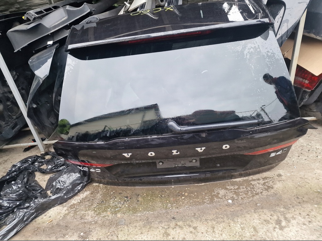 фото №1, Крышка багажника задняя лампа volvo xc60 2022 rok