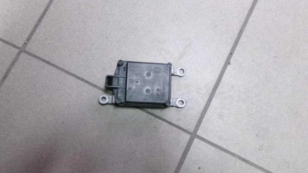 фото №1, Радар distronic датчик renault clio v captur megane zoe 284473987r 8 pinów