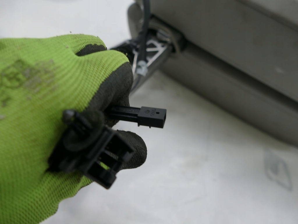 фото №11, Audi a8 d3 lift подлокотник телефон серая кожа