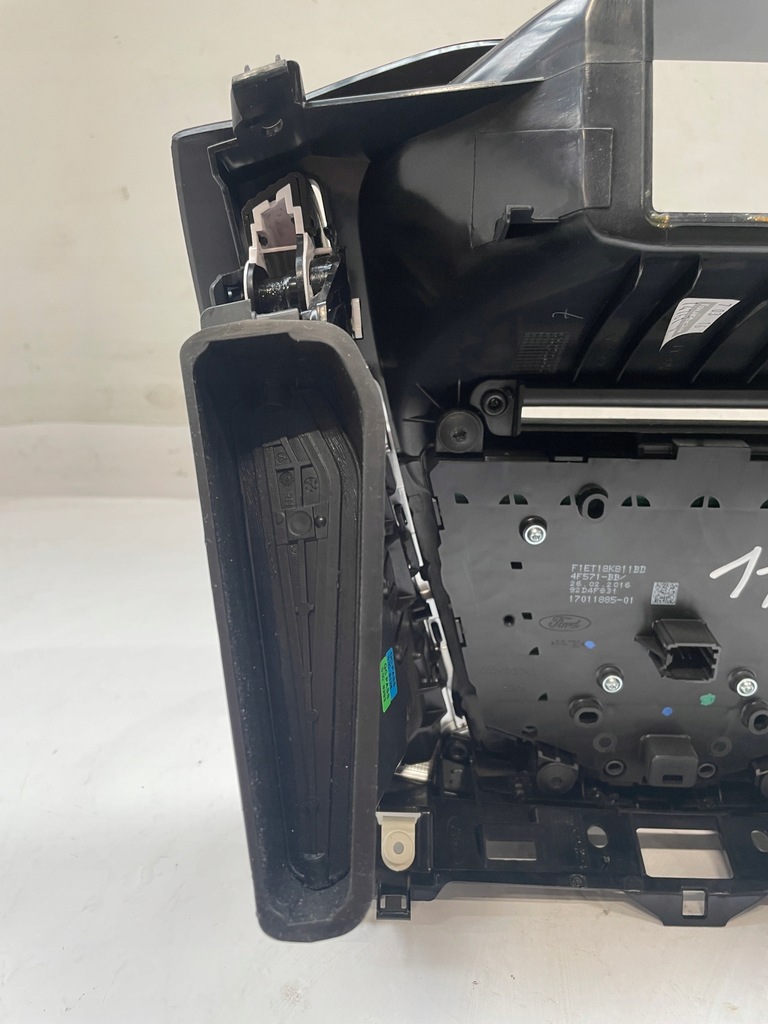 фото №9, Ford focus mk3 iii lift панель управление радио рамка f1et18k811bd