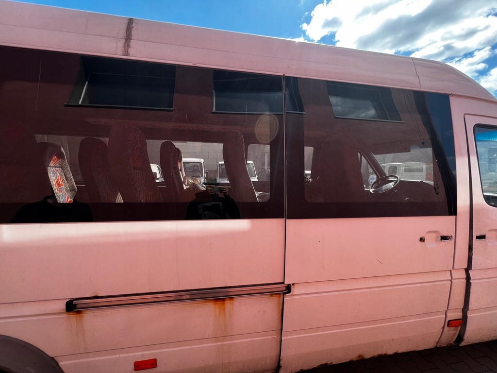 фото №4, Скло скло sprinter 412 автобус бічна