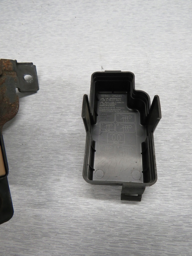 фото №7, Kia sportage iii 2.0 crdi коробка предохранителей