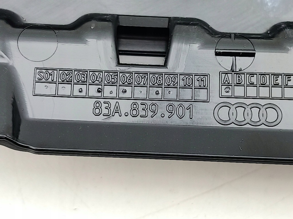 фото №7, Audi q3 f3 2021 задняя сторона левая молдинг / прокладка стекло дверь задних