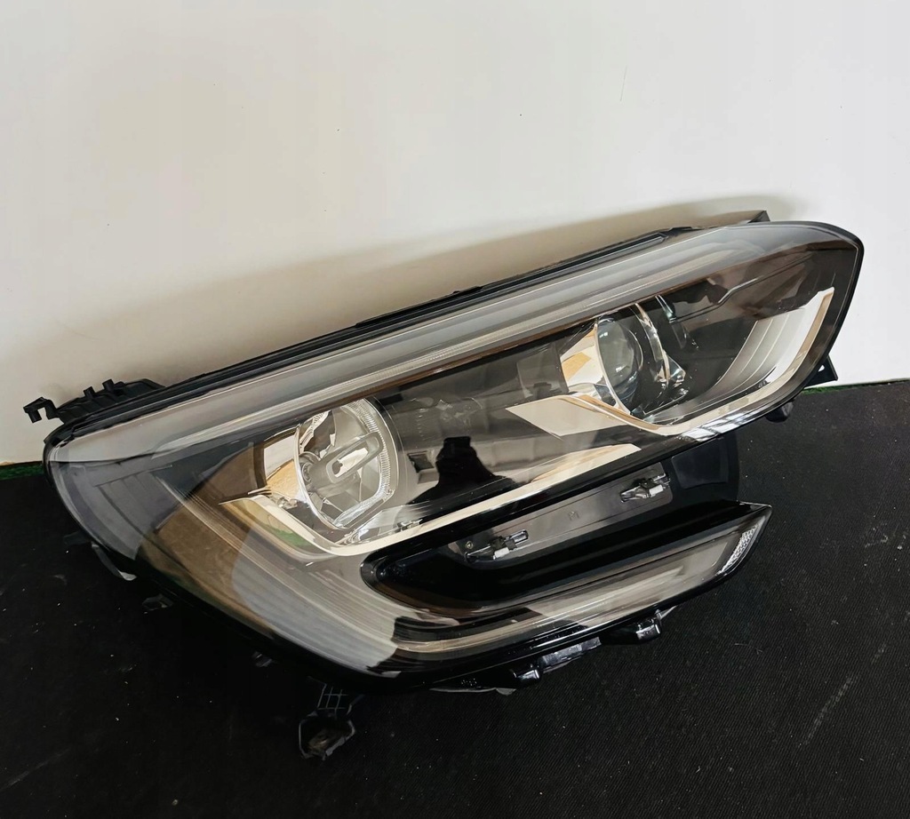 фото №1, Лампа права фара renault megane звичайна + довгий led демонтаж комплектна