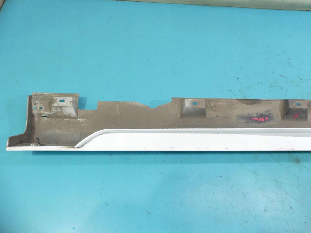 Молдинг накладка порог правая focus mk3 10-14 универсал Доставка