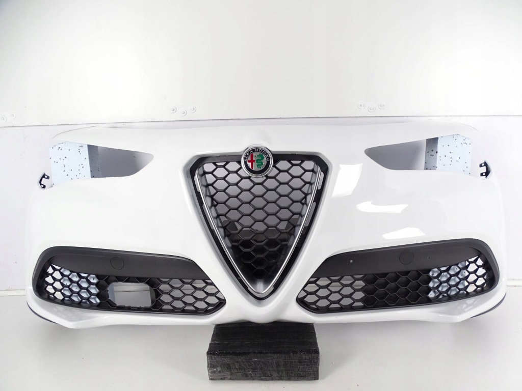 Бампер перед передній alfa romeo stelvio + ліхтарі  правий ліва full led Недорого