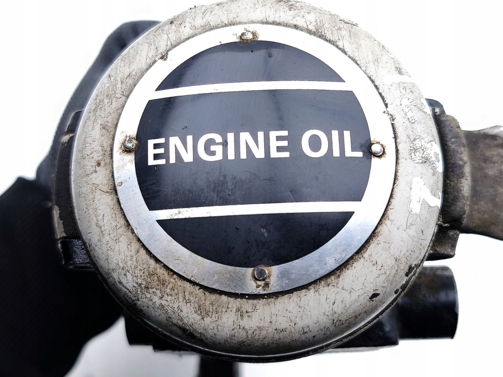 Rolls-royce silver spur 1987 заливна горловина оливи в Україні